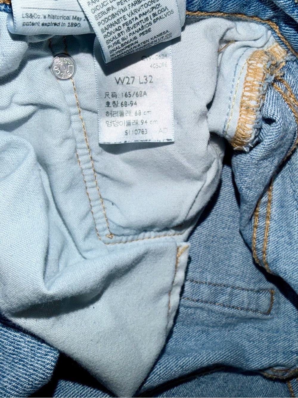 LEVI’s 501 Jeans for Women “Hollow Days” (Medium Wash) in 27x32 - Picture 5 of 9